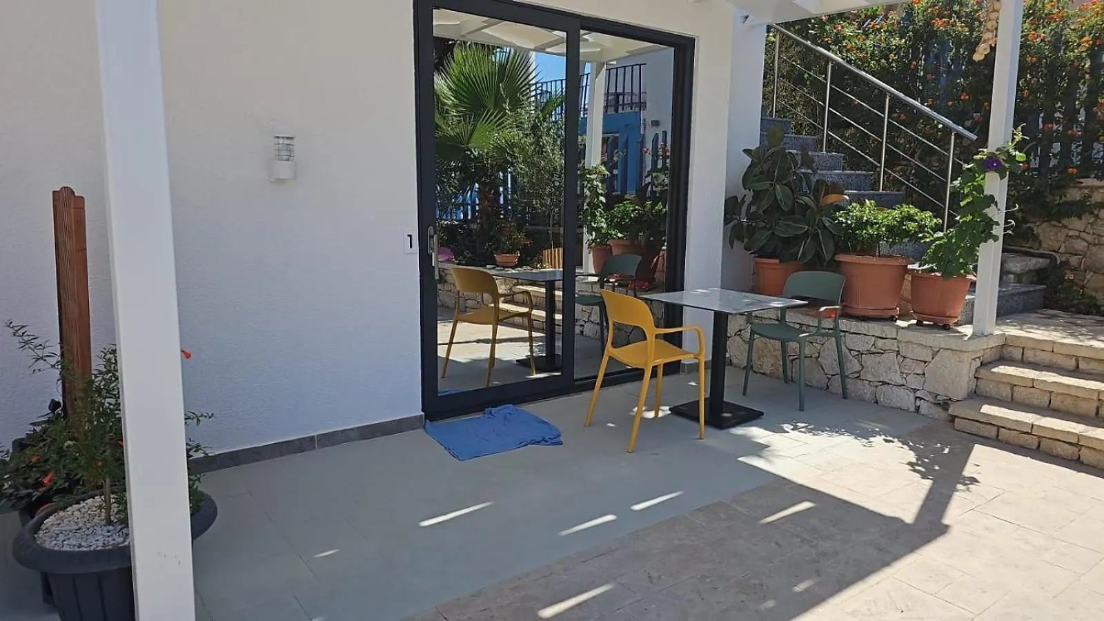 Ardit Seaside Rooms Sarande Apartment