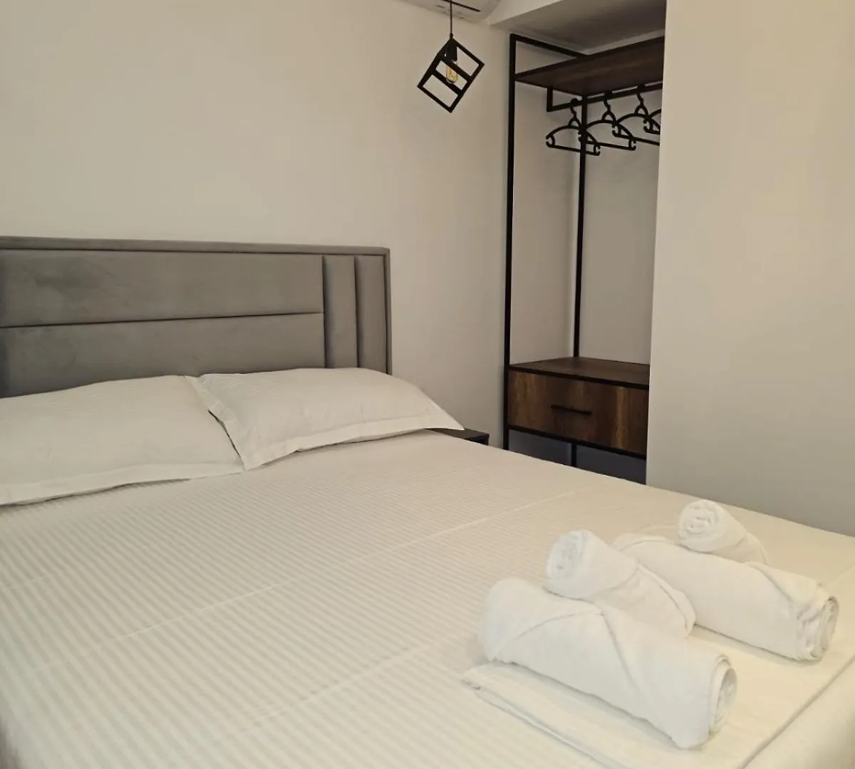 Ardit Seaside Rooms Sarandë Albânia