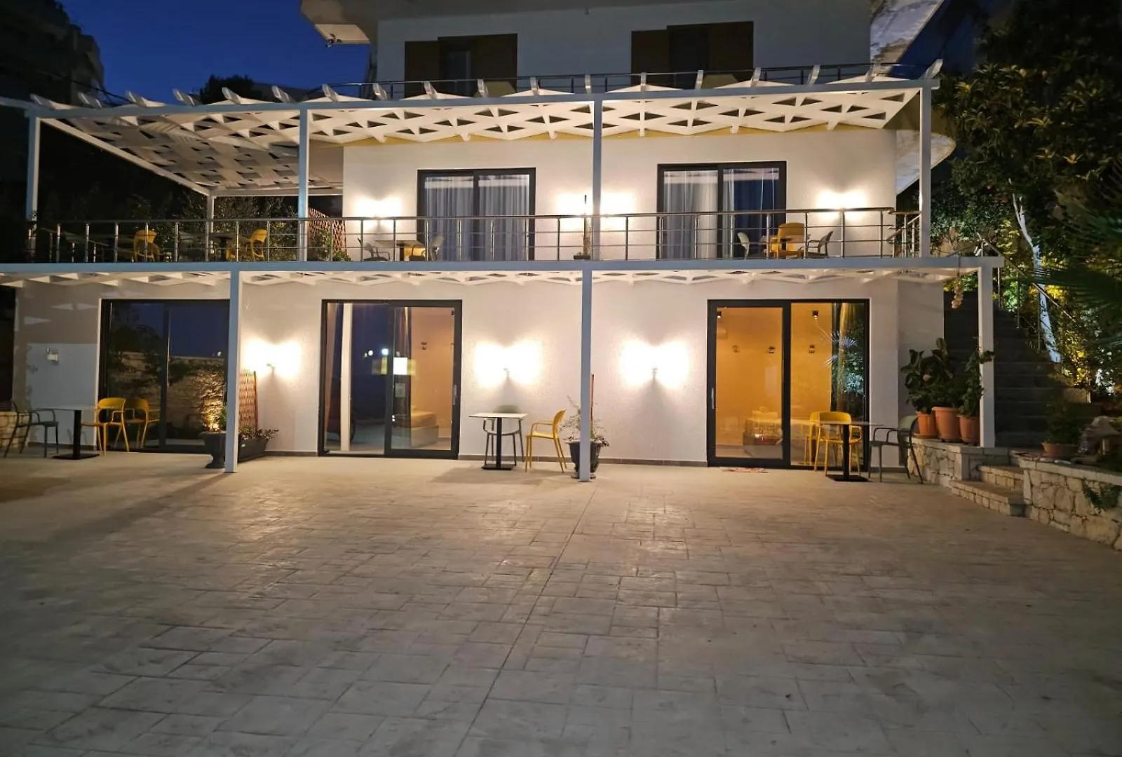 Ardit Seaside Rooms Sarande Apartment