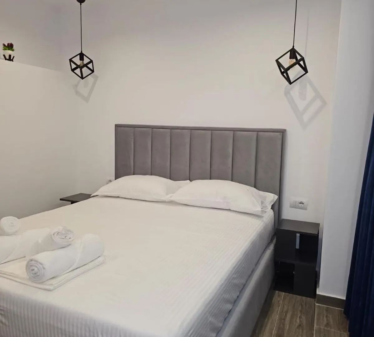 Ardit Seaside Rooms Sarande