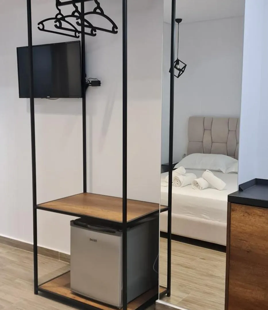 Ardit Seaside Rooms Sarande Apartment