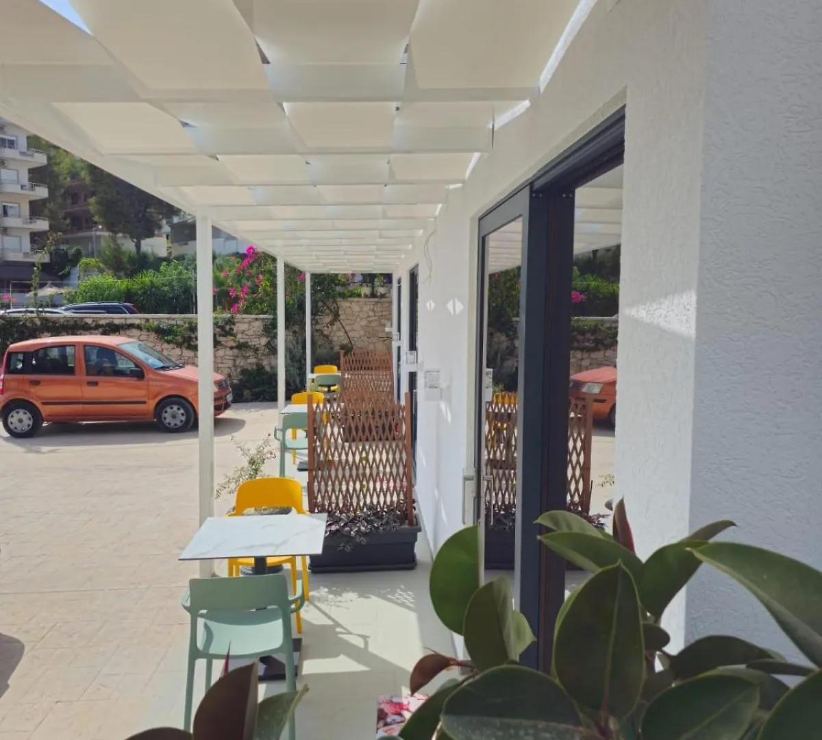 Ardit Seaside Rooms Sarande