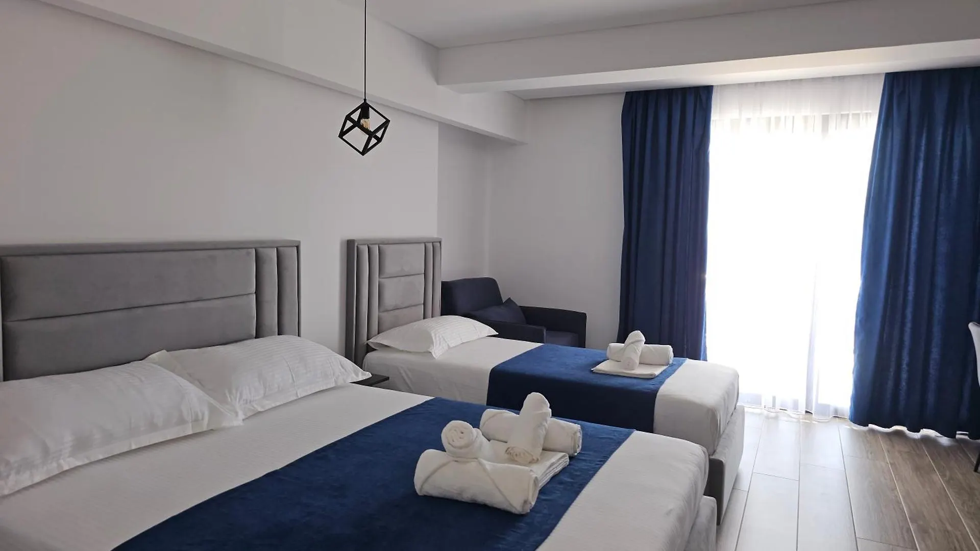 Ardit Seaside Rooms Sarande