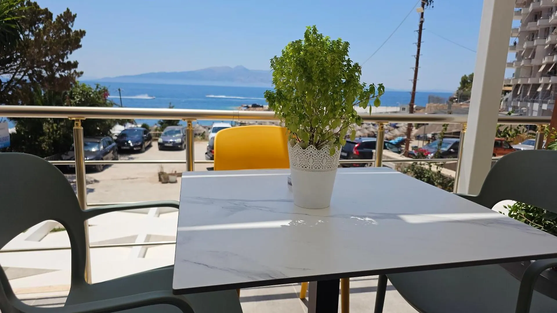 Apartment Ardit Seaside Rooms Sarande