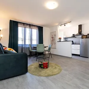https://providenca-accommodation.primorje-gorskikotar.com