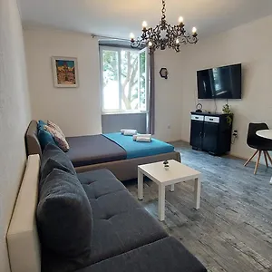https://apartments-lena-rijeka.primorje-gorskikotar.com