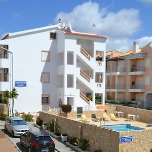 Cabrita , Olhos de Agua (Albufeira) Portugal